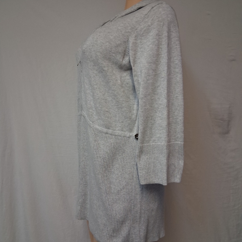 WinterSilks Light Gray Knit Top Size M - Picture 16 of 17